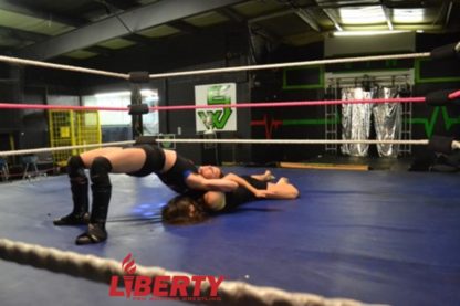 00184: Erica Torres vs. Little Bit - Image 3