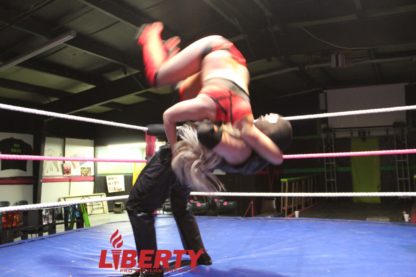 00238: Mississippi Mauler vs. Lizzie Thorne - Image 2