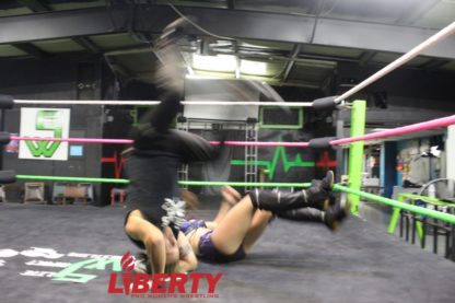 00333: Avery Taylor vs. Drew Meyers - Image 2