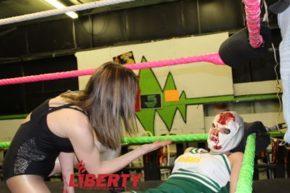 00396: Liberty Pro Head Cheerleader vs. Little Bit - Image 3