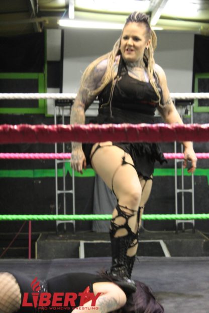 00399: Max the Impaler vs. Nikki Lane - Image 2