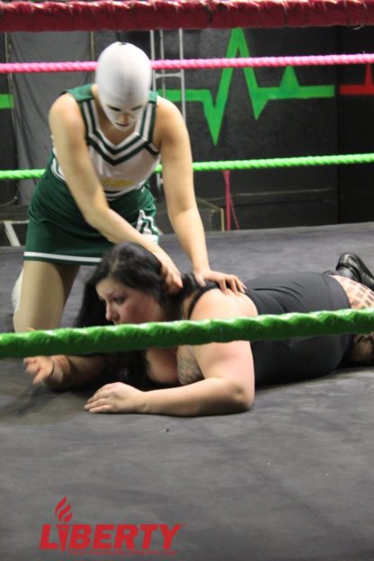 00402: Blackwidow vs. Liberty Pro Head Cheerleader - Image 4