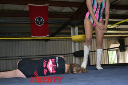 00488: Blackwidow vs. Miss Beronica - Image 4