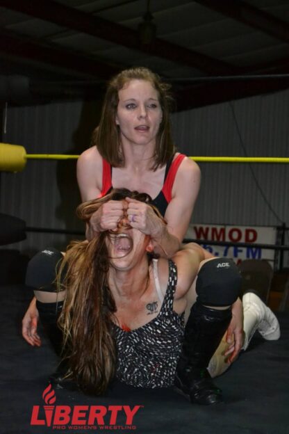 00554: Little Bit vs. Miss Beronica - Image 4