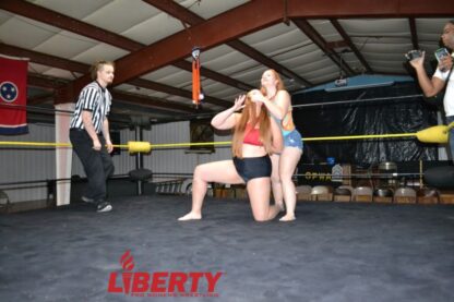 00572: Eliza Haze vs. Skylar Slice - Image 2