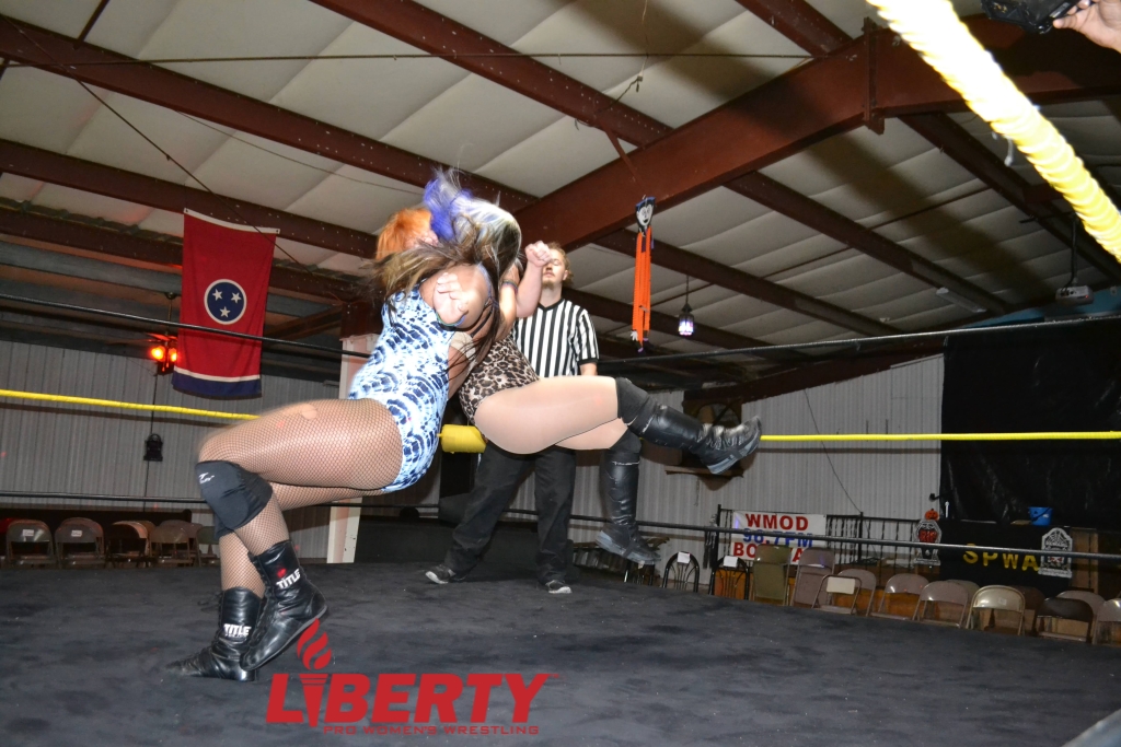 00577: Samantha Starr vs. Eliza Haze - Image 4
