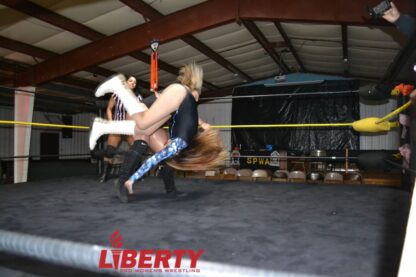 00582: Malibu vs. Miss Beronica - Image 4