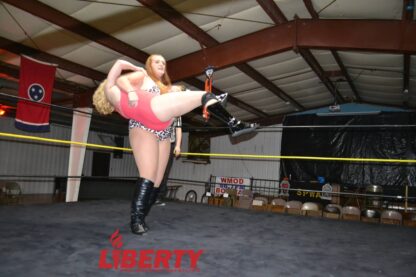 00584: Skylar Slice vs. Diana Taylor - Image 2
