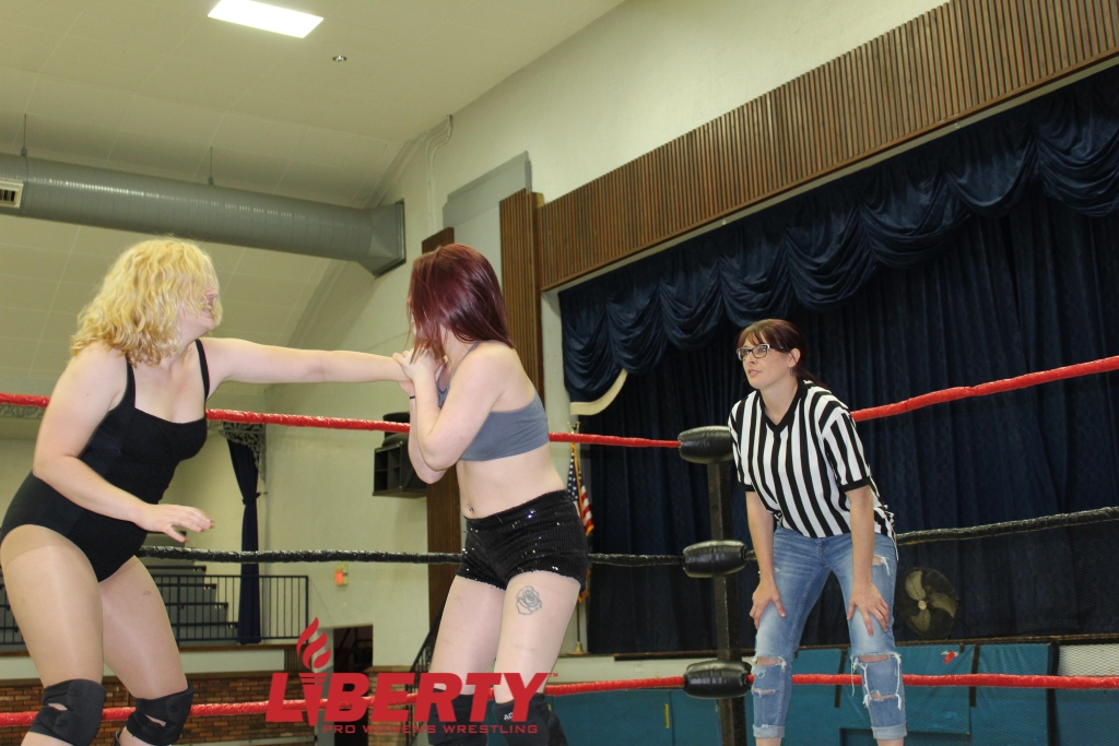 00615: Autumn Mariee vs. Diana Taylor