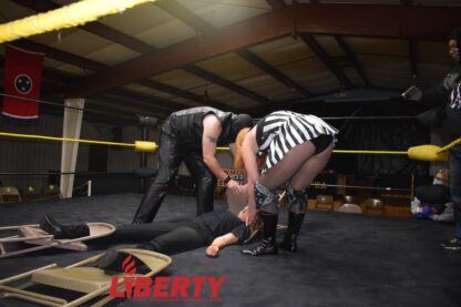 00699: Mississippi Mauler vs. Miss Beronica - Image 4