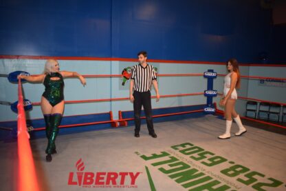 00880: Heather Monroe vs. Miss Beronica