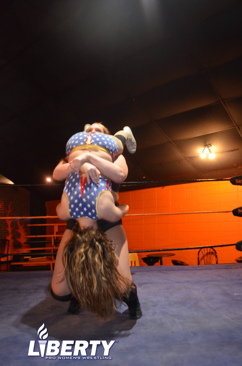 01005: Skylar Slice vs. Nikki Victory - Image 5