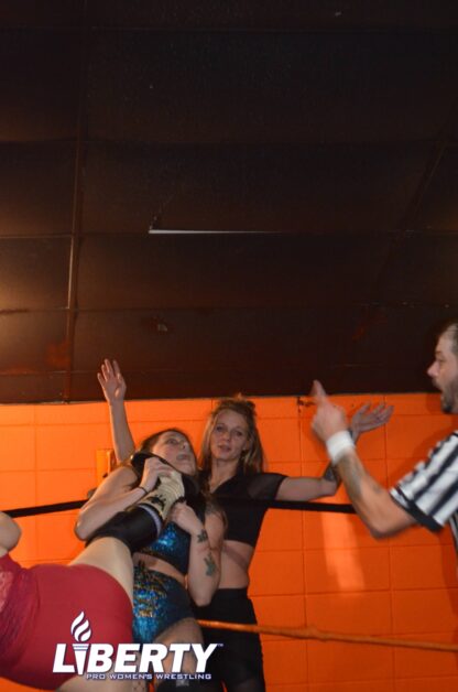 01011: Little Bit and Katelynn Black vs. Tracy Taylor and Salena Dean - Image 3