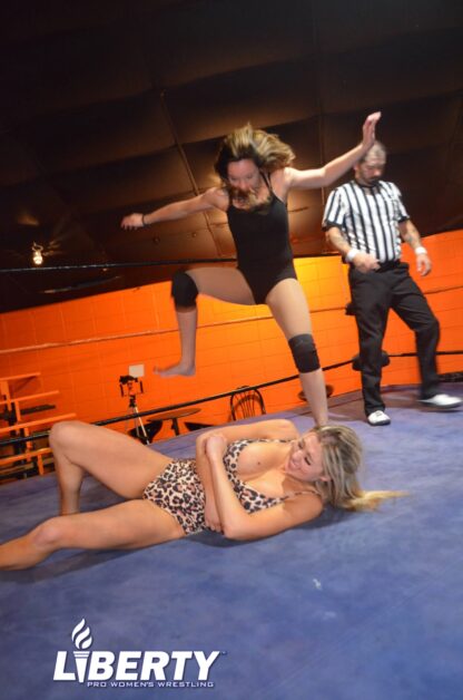 01012: Nikki Victory vs. Katie Gannon - Image 3