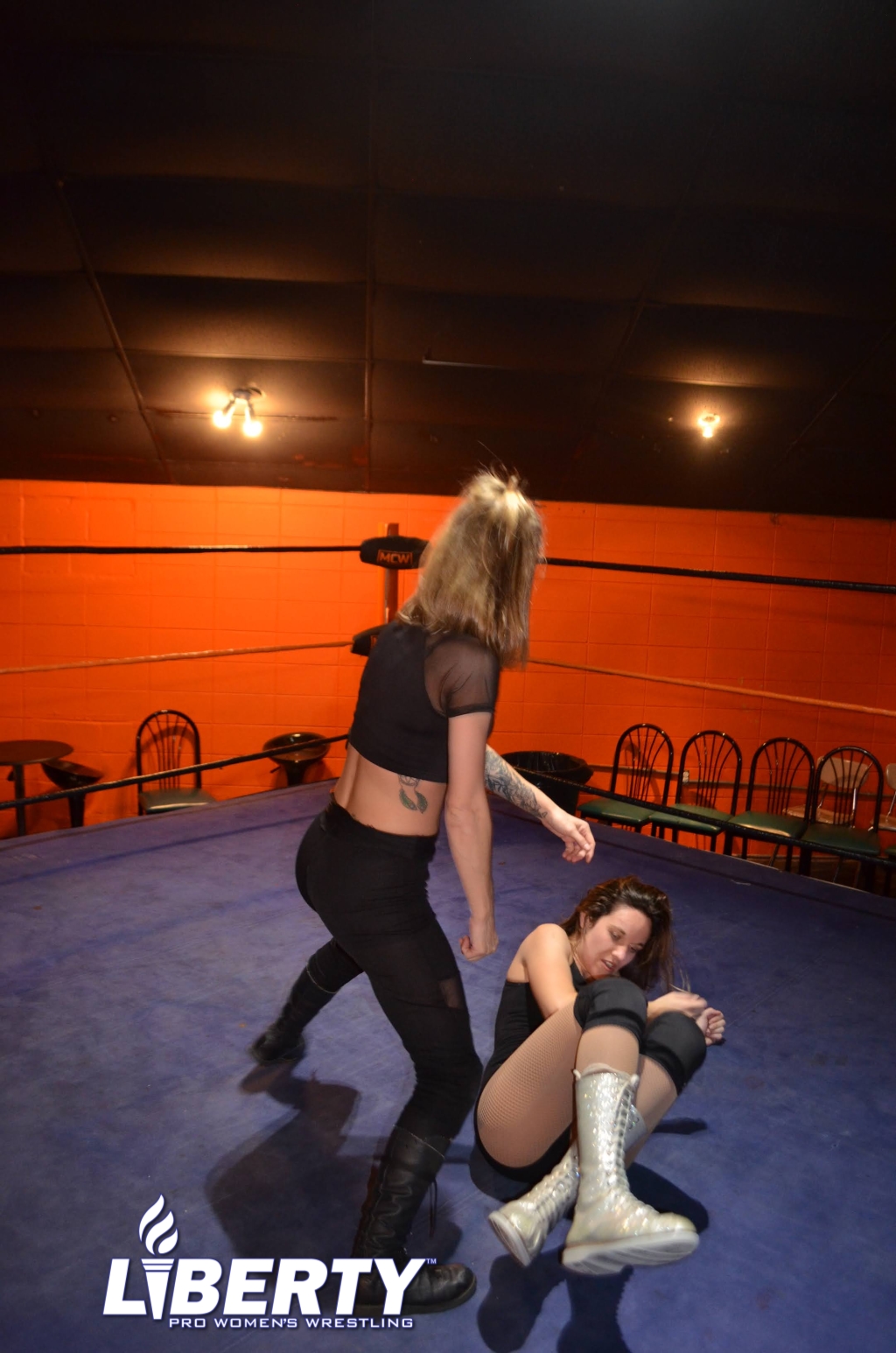 01013: Nikki Victory vs. Little Bit - Image 2