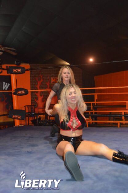 01017: Little Bit vs. Katie Gannon - Image 4