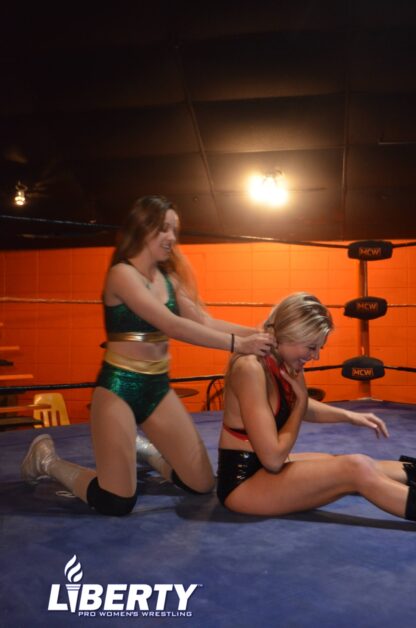 01018: Nikki Victory vs. Katie Gannon - Image 3