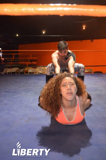 01037: Kiah Dream vs. Trent Daniels