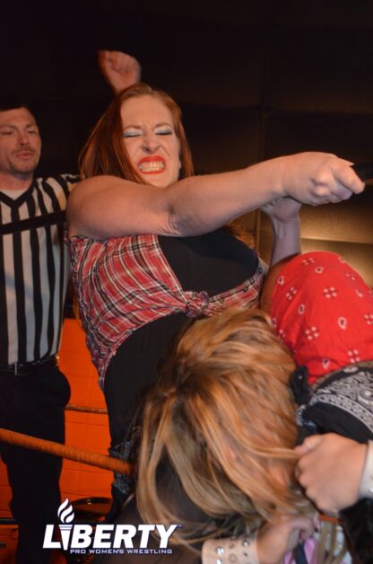 01050: Jessie Belle vs. Marina Tucker - Image 2
