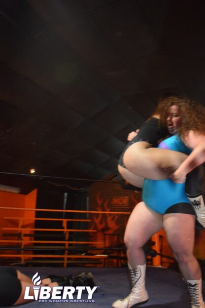 01074: Katelynn Black vs. Million Dollar Baby vs. BeBe - Image 5