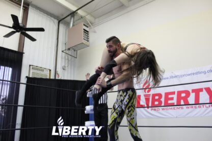 01394: Trent Daniels vs. Lara Frazier - Image 5
