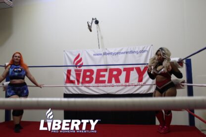 01717: Shaloncé Royal vs. Eliza Haze