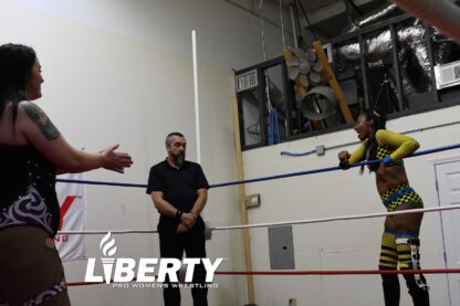 01947: Camron Branae vs. Raven Black
